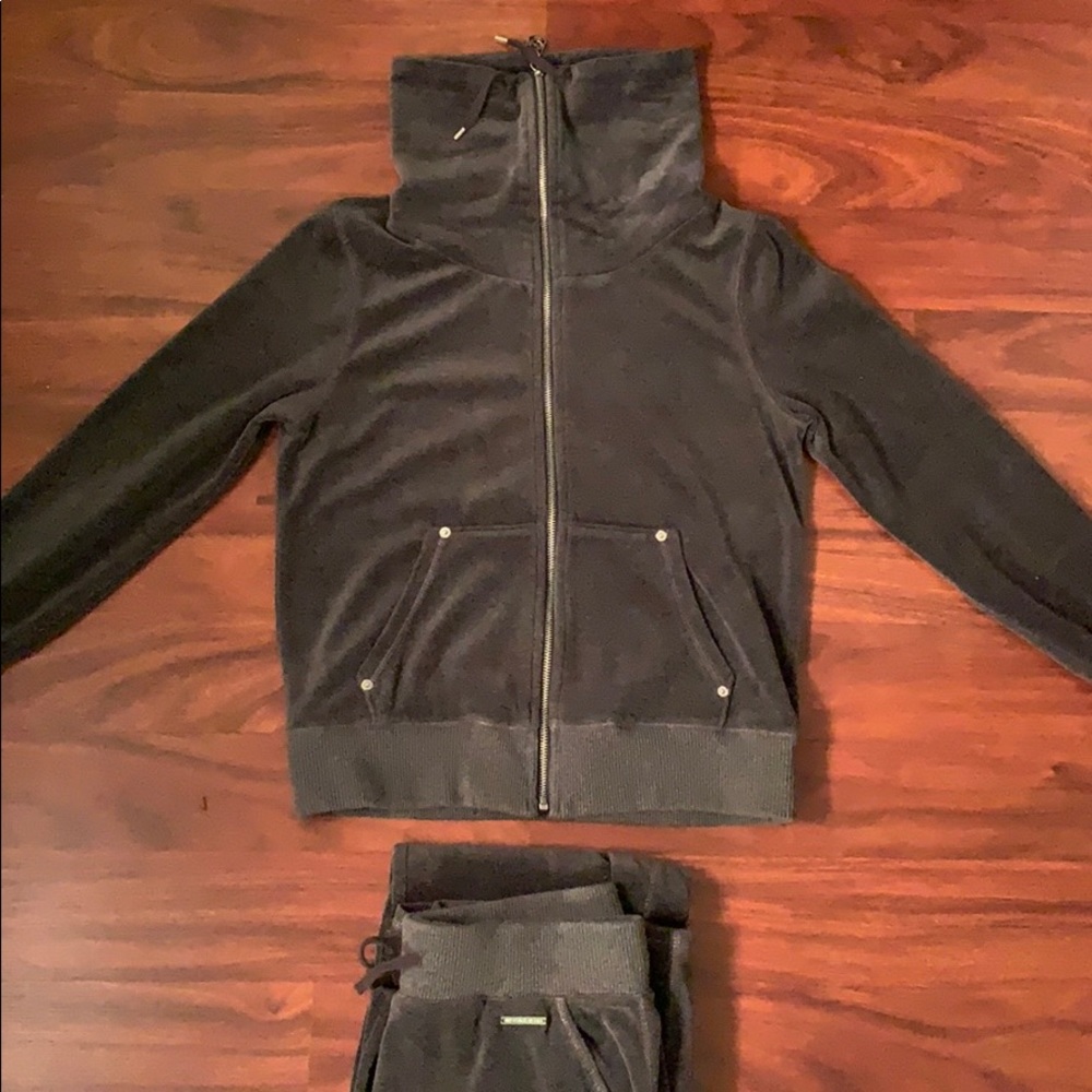 🔸Micheal Kors🔸Track Suit